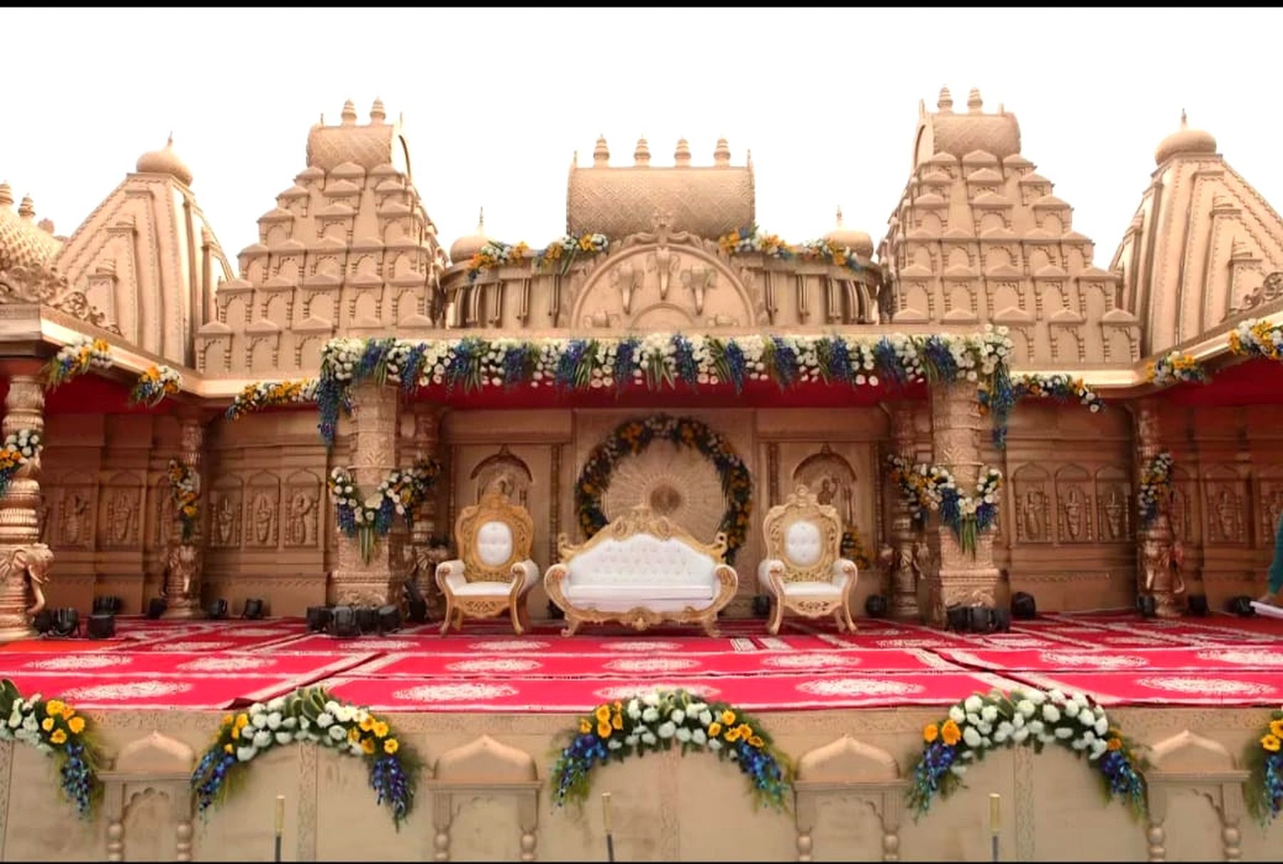 Grand Indian wedding décor