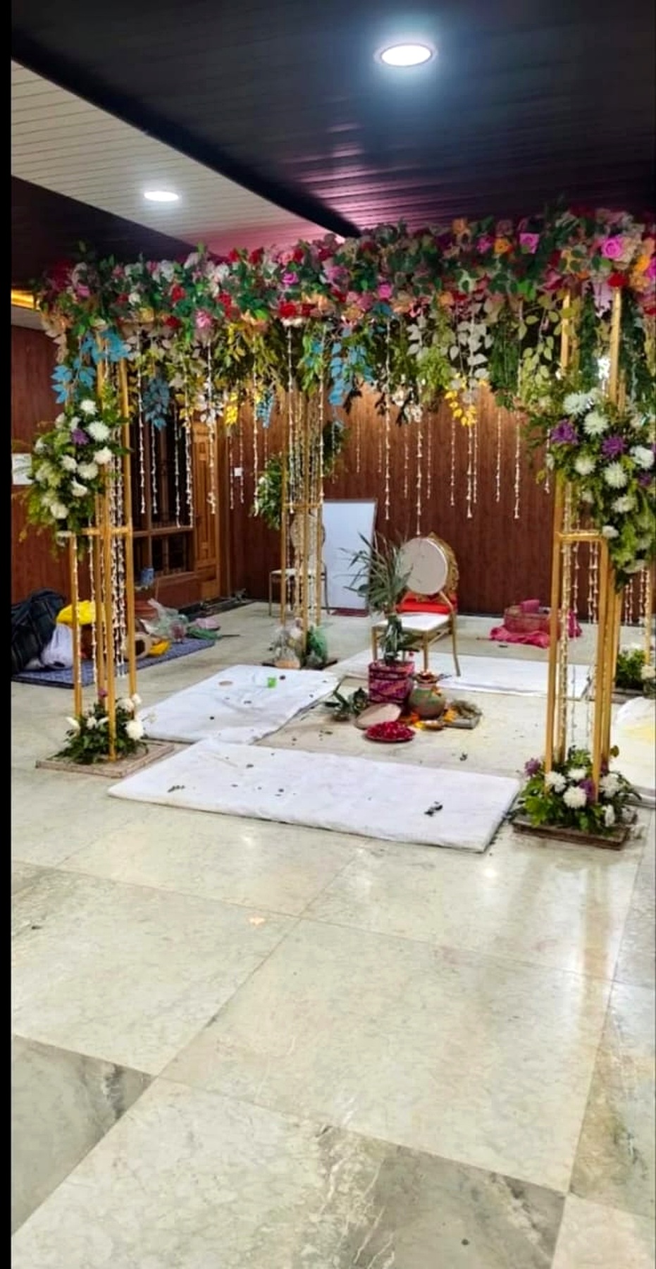 Intimate ceremony mandap