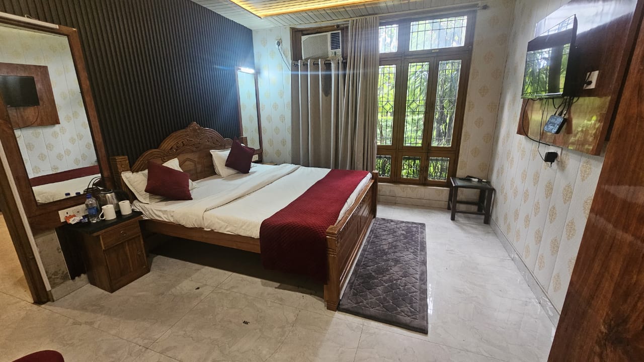 Garden view room