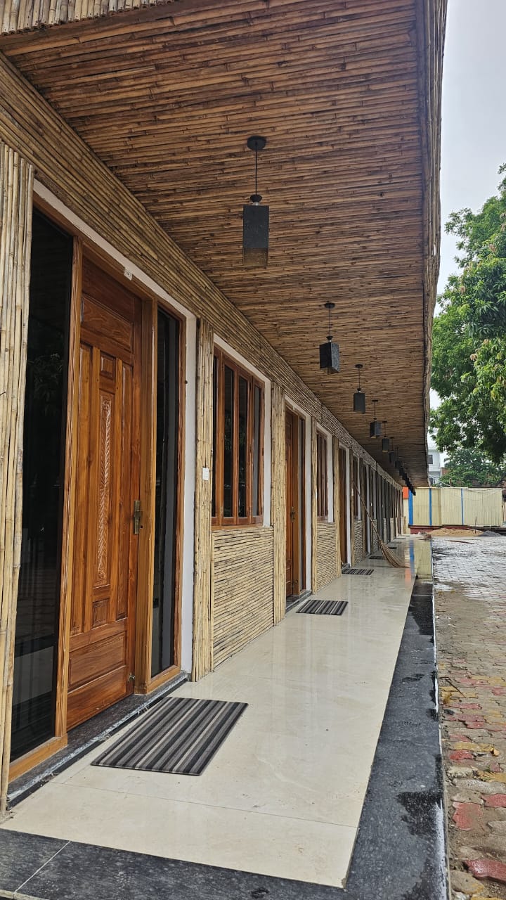 Natural wood room corridor