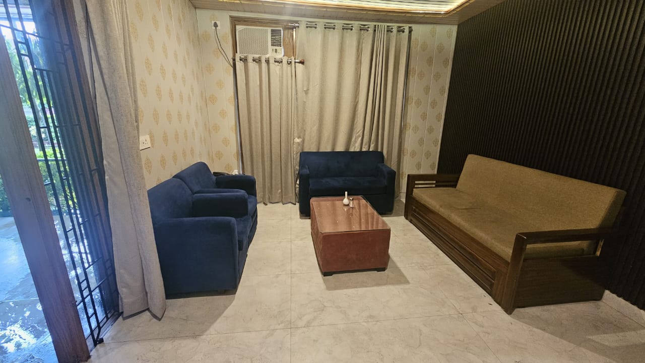 Private lounge and sitting area